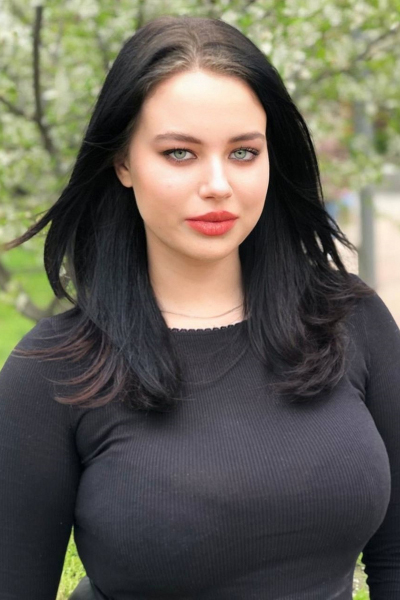 Valeriya, 19