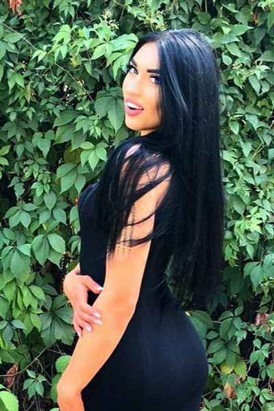 Yuliya, 29